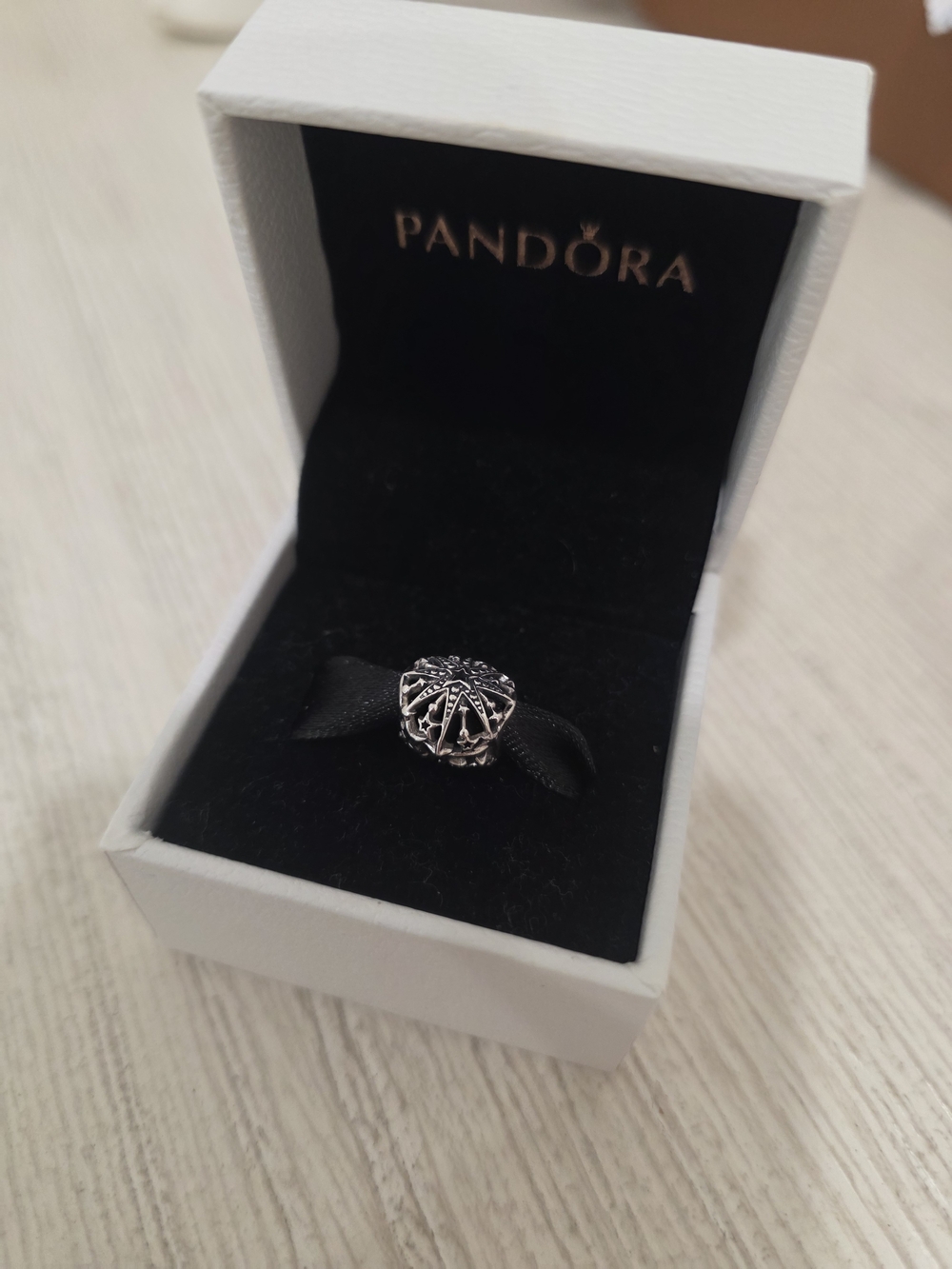 PANDORA Silver Crown Charm - Black and Silver